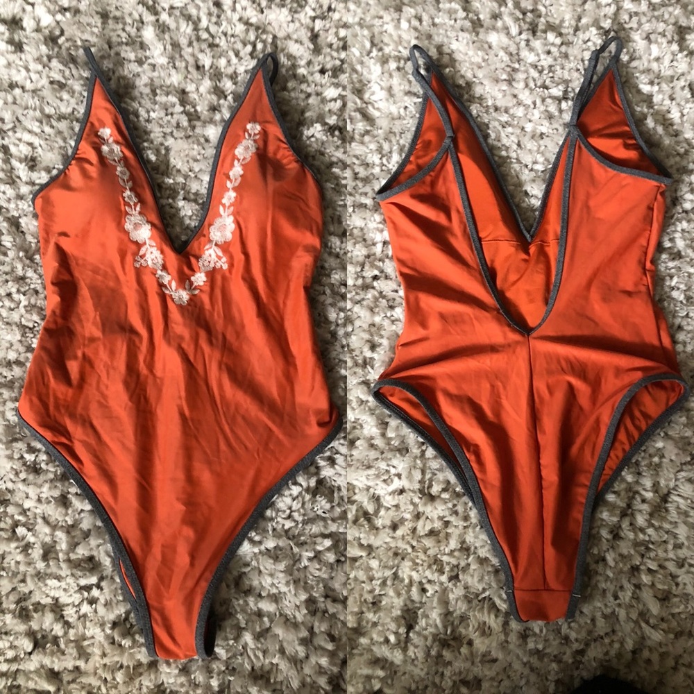 Aerie one piece 🌞